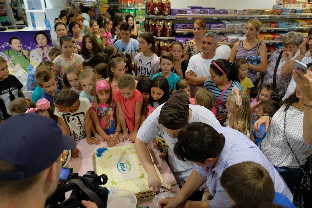 Hoše komerc obilježio 8. godina marketa u Hadžićima