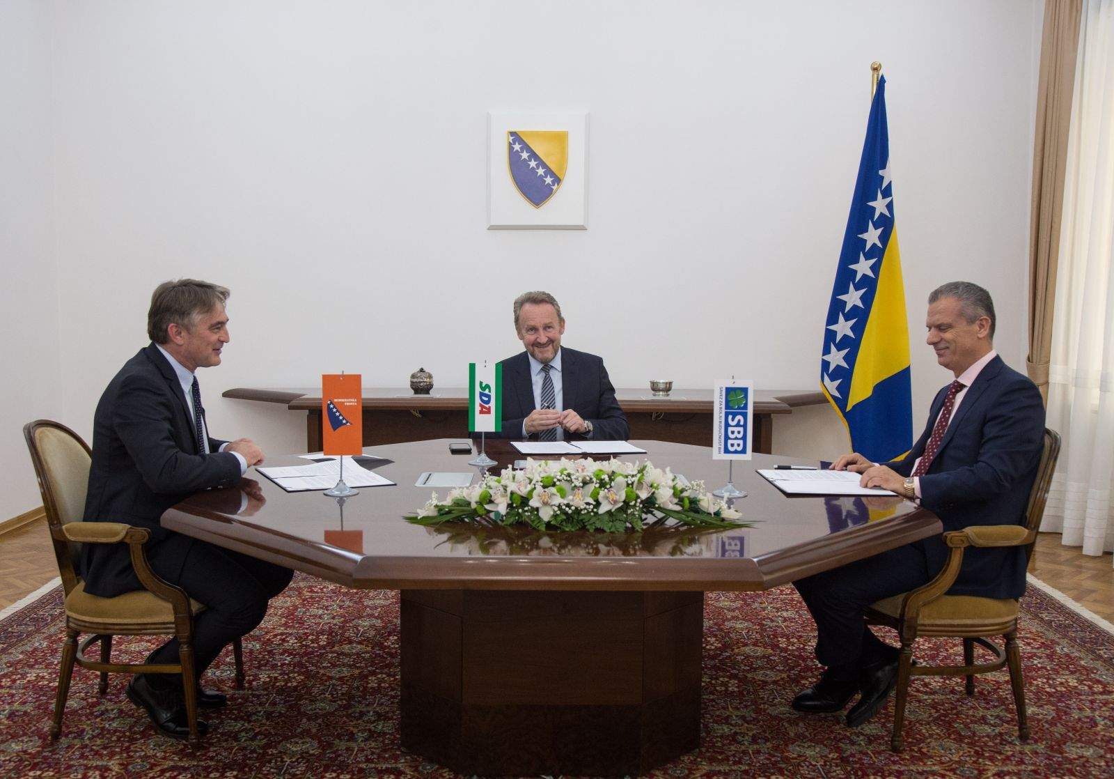 Komšić, Radončić i Izetbegović potpisali izjavu o principima djelovanja
