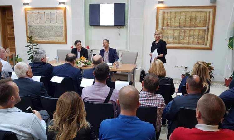 promocija_tesanj_tragom-drevnih-Bošnjana.jpg - Doc. Dr. Edim Šator: Ideja bosanstva nije niti antisrpska, niti antihrvatska
