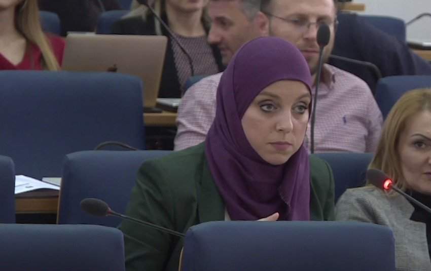 SDP: Sram da vas bude zastupnice SDA - Samra Ćosović-Hajdarević!