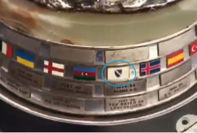 Crnadak protiv zastave s ljiljanima, dramatično pisao čelniku UEFA-e