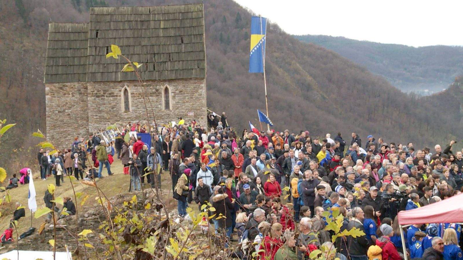Narodno okupljanje na Bobovcu na Dan državnosti BiH