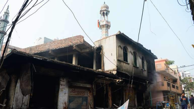 U Delhiju zapaljena džamija, na meti muslimani