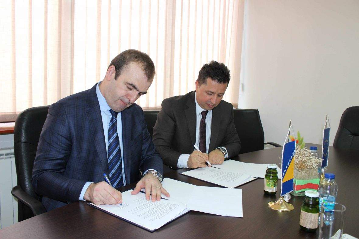 Potpisan memorandum: Osnažiti odnos Parlamenta FBiH i FPN