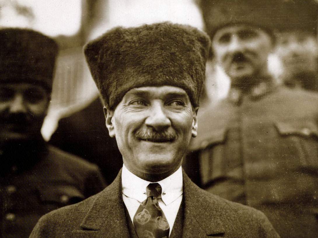 Dvije suprotstavljene fetve u historiji turske revolucije