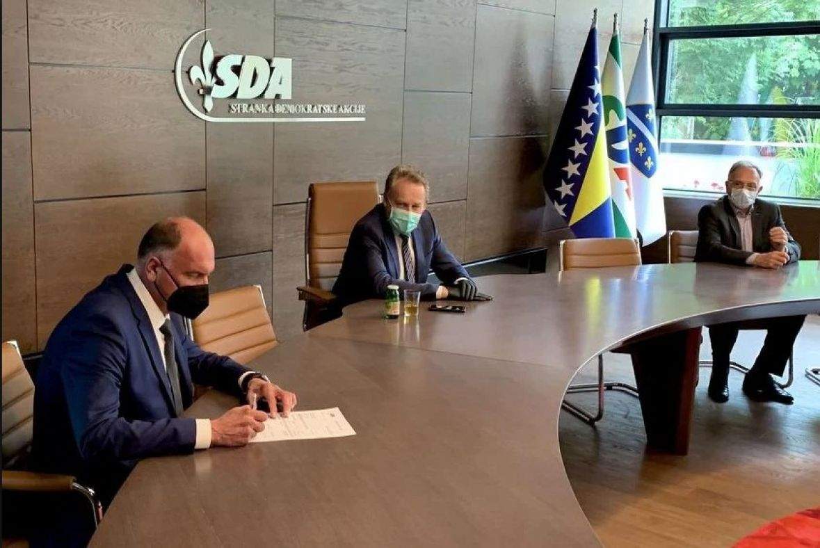 Gradonačelnik Živinica Samir Kamenjaković iz SDP-a prešao u SDA