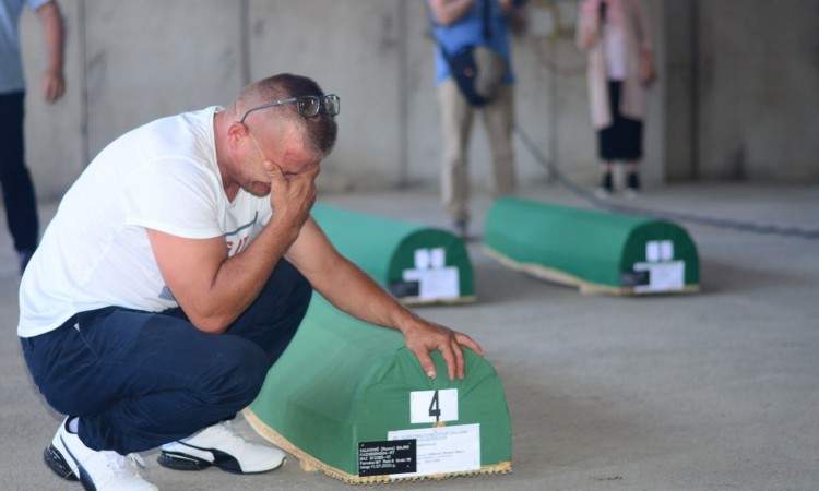 25. GODIŠNJICA GENOCIDA U SREBRENICI | Smiraj za devet žrtava najvećeg zločina u Evropi na kraju 20. stoljeća