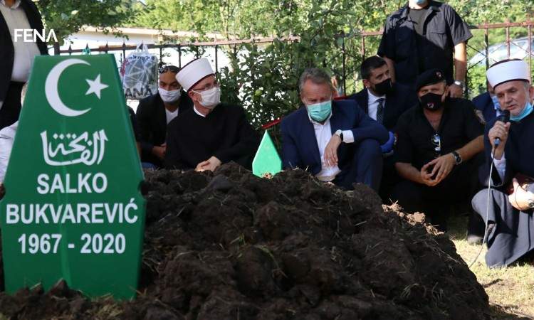 U haremu Džindić džamije u Tuzli ukopan Salko Bukvarević 