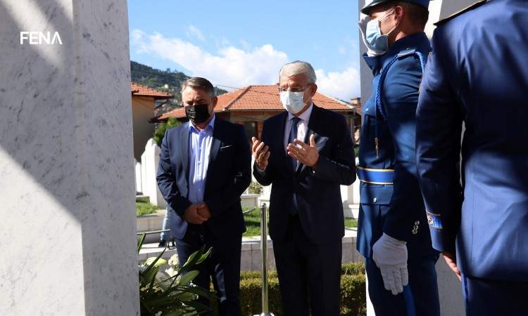 Džaferović i Komšić: Prvi korpus Armije RBiH odbranio Sarajevo, a time i BiH
