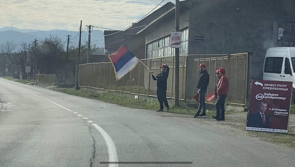Srbijanska invazija | Grujičićevi punktovi na ulazu u Bosnu, stotine auta na mostu u Skelanima