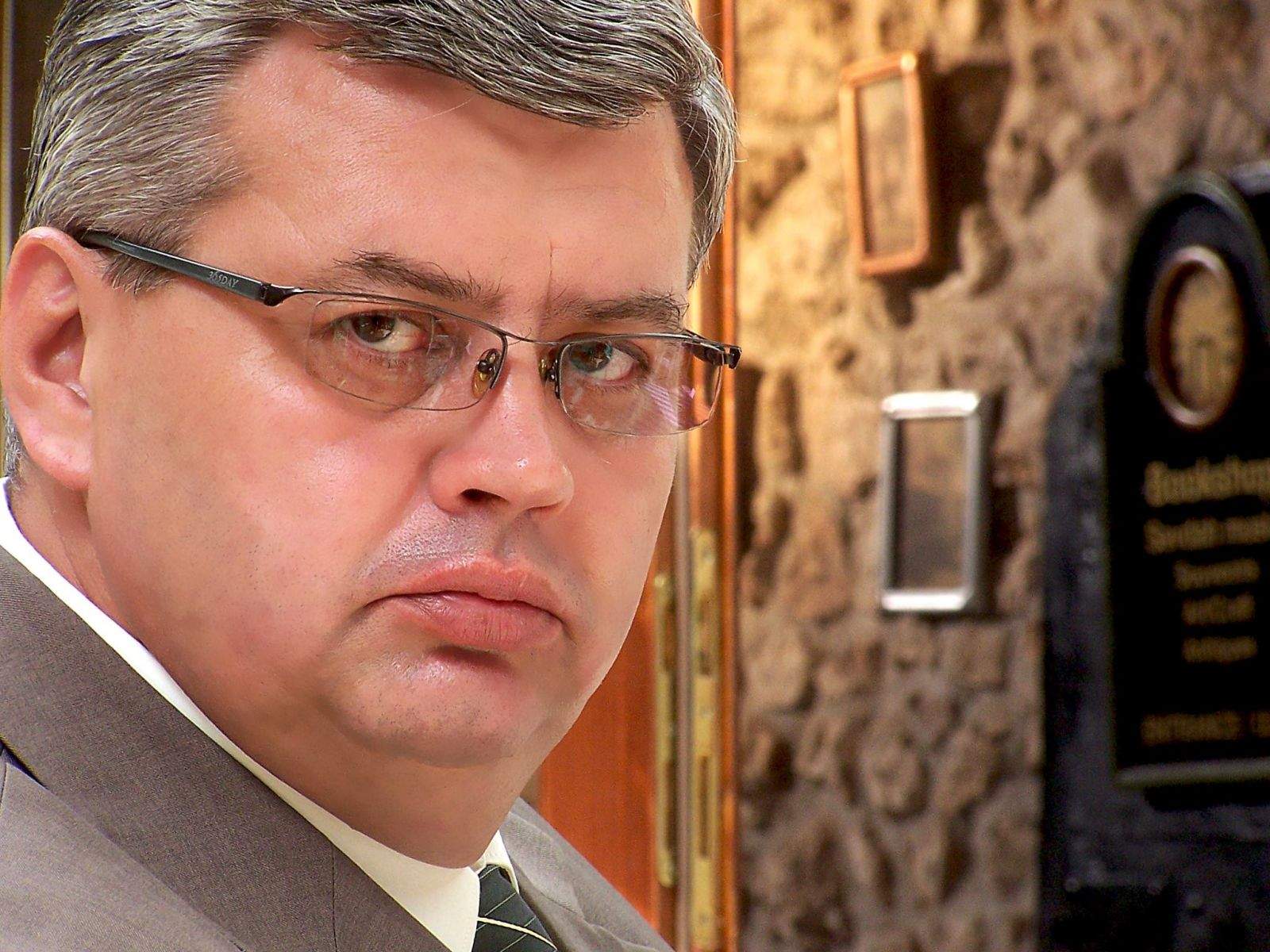 Preminuo Tarik Helić, poznati radijski i TV voditelj