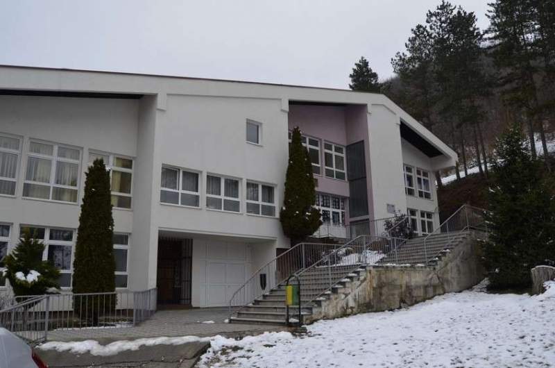 "Nemamo više strpljenja, djeca ne mogu sjediti u hladnim učionicima"