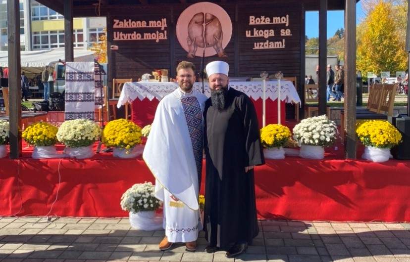 BOLJA BiH | Priča o prijateljstvu velečasnog i efendije: Spojila ih ljubav prema biciklizmu!