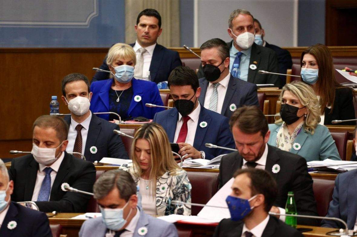 VELIKA POBJEDA | Crnogorski parlament usvojio rezoluciju o Srebrenici i smijenio ministra
