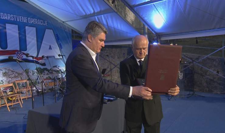 Skandalozno: Milanović odlikovao jedinice HVO-a koje su povezane s ratnim zločinima