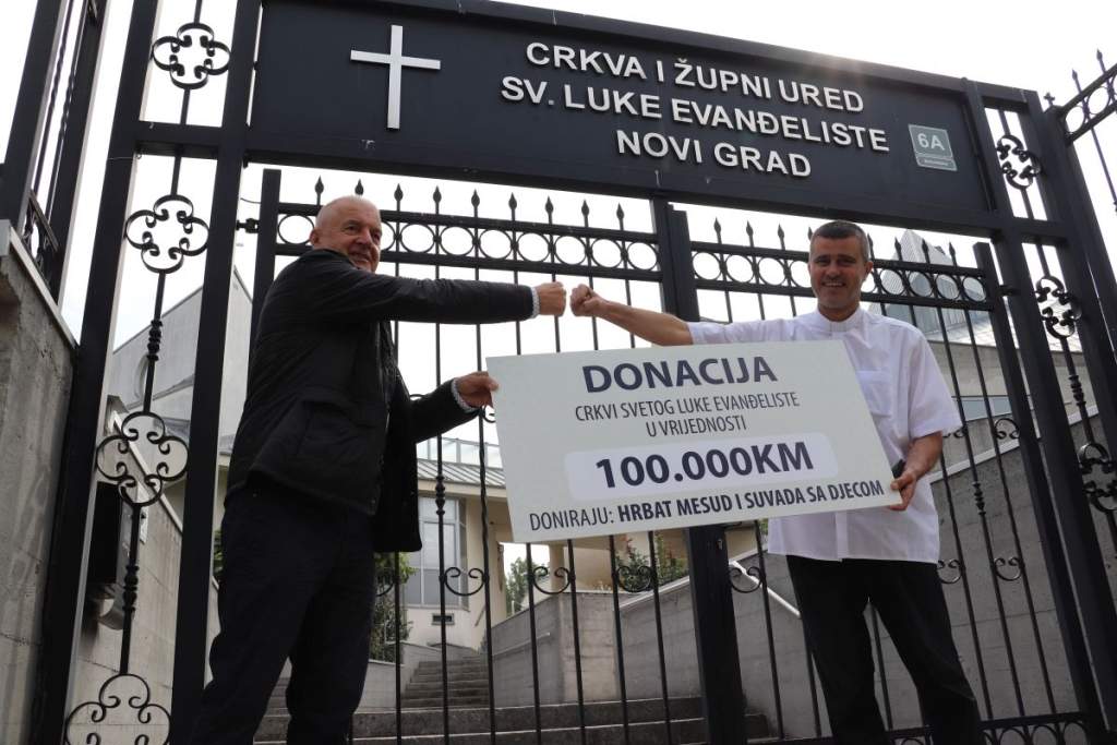 OVO JE BOSNA | Biznismen Mesud Hrbat izgradio džamiju, dao novac za dvije crkve i Jevrejsku općinu