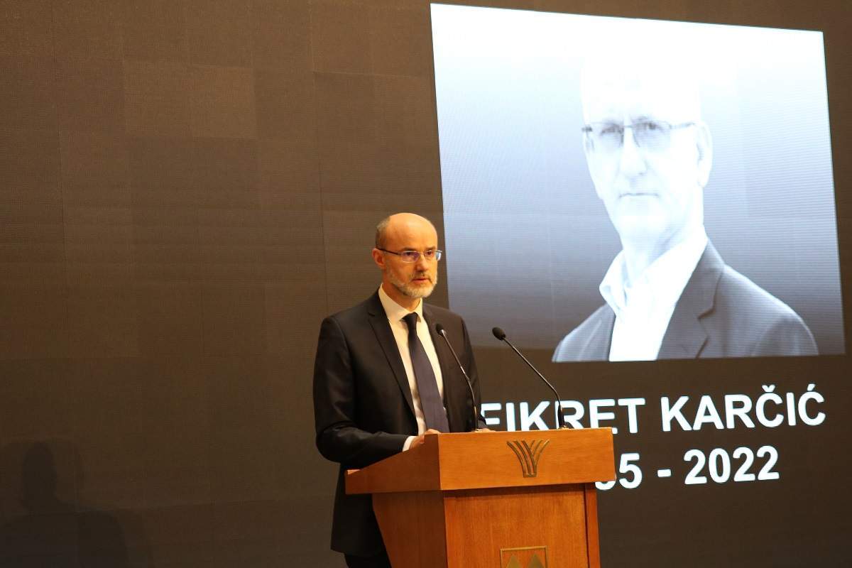 Komemoracija prof. Karčiću: "Bio je posebna ličnost, nedostajat će nam"