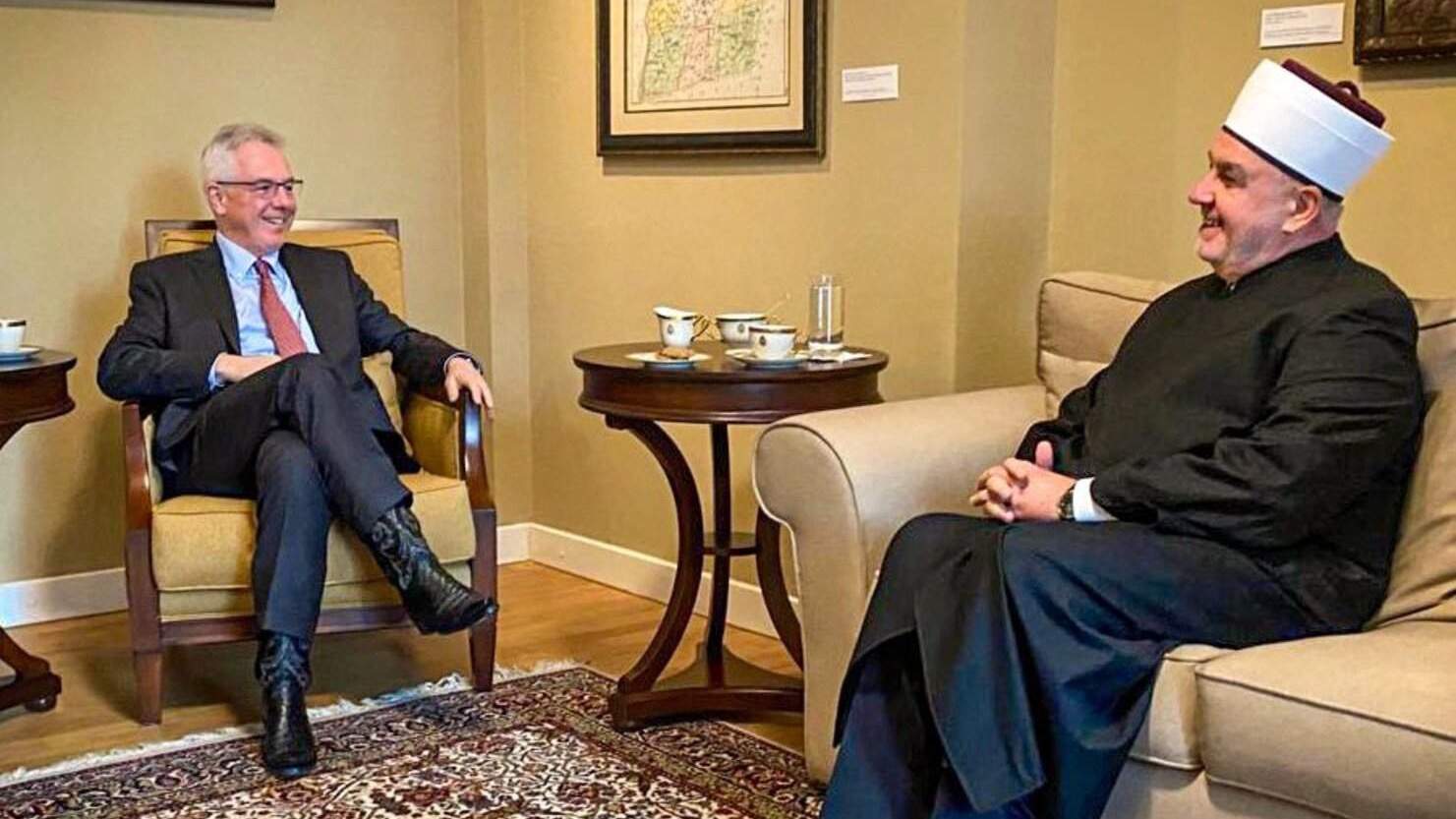 Reis Kavazović i američki ambasador "o pitanjima koja brinu Bošnjake muslimane"