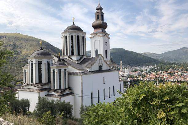 Islamska zajednica osudila vandalski napad na Sabornu crkvu u Mostaru 
