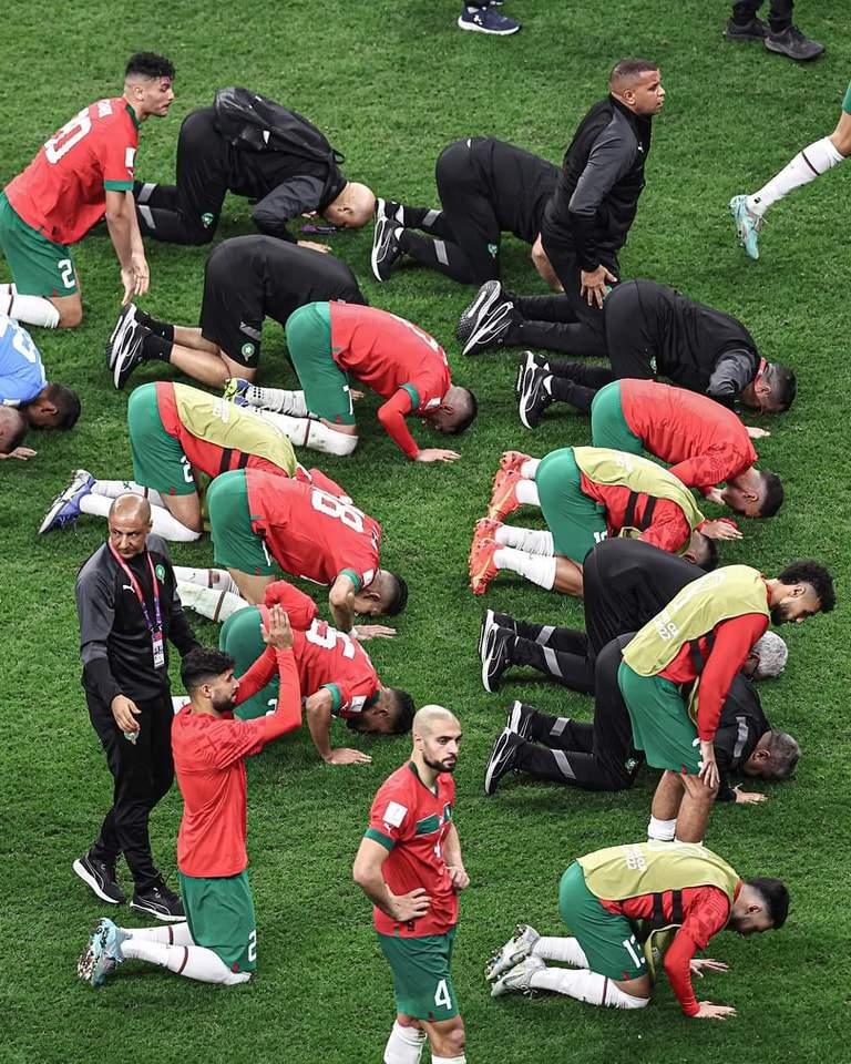 Francuska u finalu Mundijala, Marokanci pali Allahu na sedždu