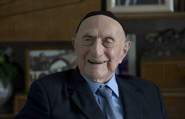 Umro Yisrael Kristal, najstariji muškarac na svijetu, u 113. godini