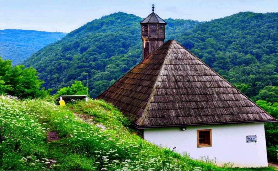 Tradicionalni džuma-namaz na Kušlatu 25. augusta