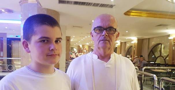 Unuk i dedo na hadžu: "Dedo, volio bih otići na hadž više nego što sam živ" (Video)