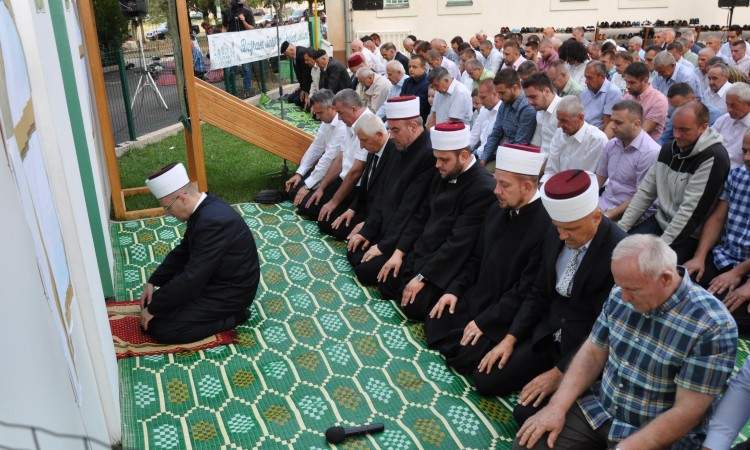 Na području Mostarskog muftijstva Bajram namaz klanjan u 150 džamija i mesdžida