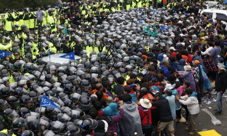 Sukob policije i demonstranata u Južnoj Koreji zbog proturaketnog sistema THAAD