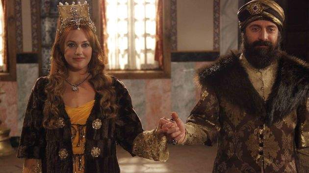 sulejman-velicanstveni-hurem-f58b79725d071581a9f12fd1eda29c3d_view_article.jpg - Sultanija Hurem: Voljena žena ili vrhunski manipulator?