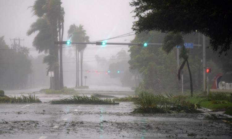 Uragan Irma se okomio na Floridu, strahuje se od opasnih plimnih valova