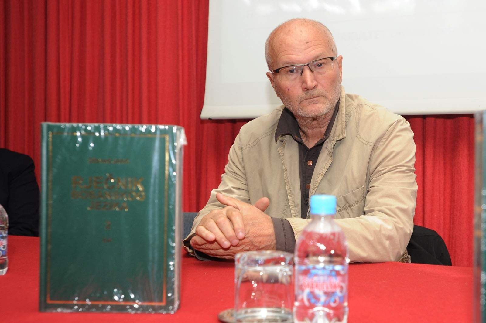 Akademik Dževad Jahić: U BiH većinski narod ne može učiti na svom jeziku