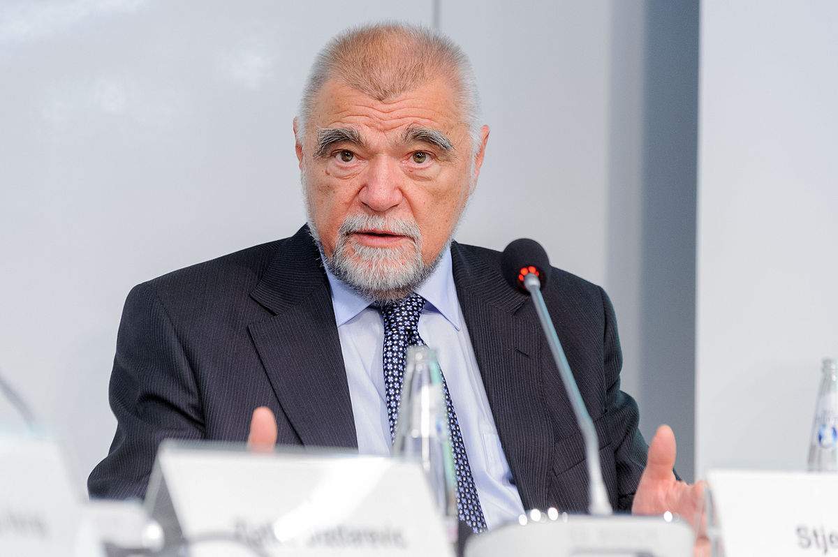 Mesić za BBC: Tuđman želio da pripoji dio Bosne, a Milošević 63 posto