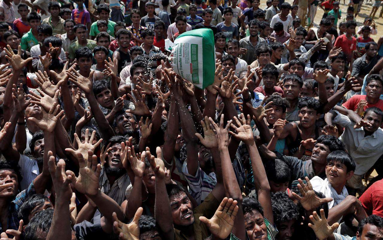 Teror se nastavlja: Budističkii demonstranti pokušali blokirati isporuku pomoći Rohingyama