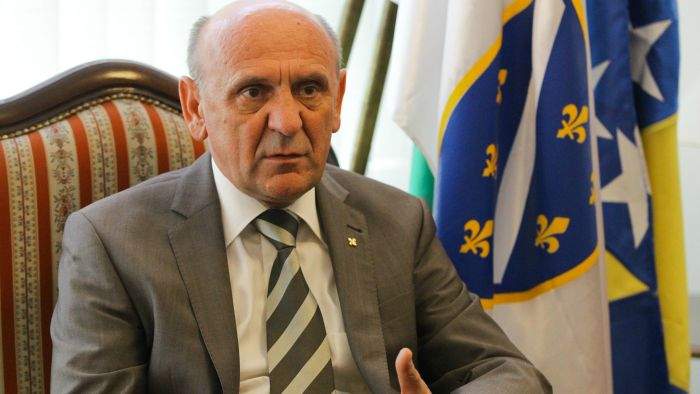 Sjećanje na predsjednika SDA: Šest godina od smrti Sulejmana Tihića