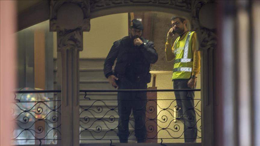 Španska policija plijeni glasačke listiće i kutije Kataloniji