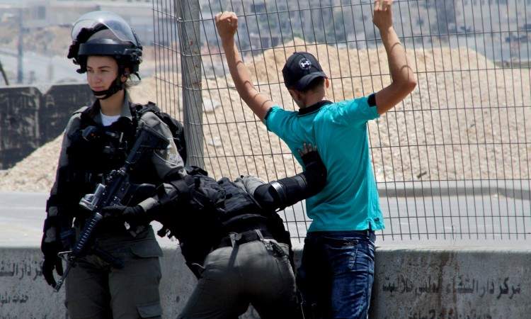 Teror se nastavlja: Izraelski vojnici uhapsili šest Palestinaca u racijama u Hebronu 