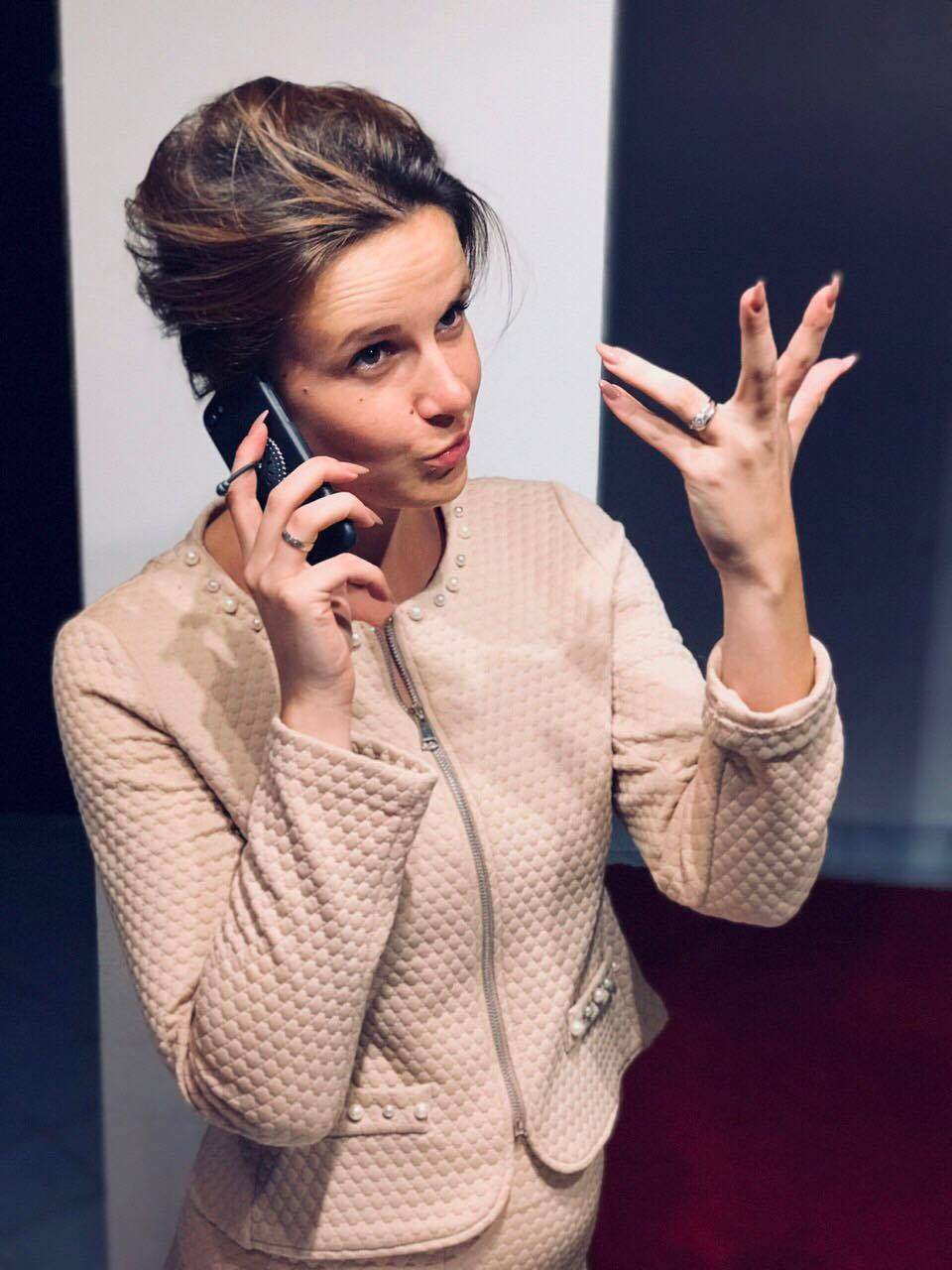 zvekir1.jpg - Kako je poznata bh. voditeljica izradila originalan dodatak za mobitele i gotovo zaludila svijet