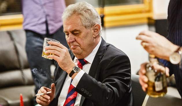 Islamofob Zeman pobijedio u prvom krugu predsjedničkih izbora u Češkoj
