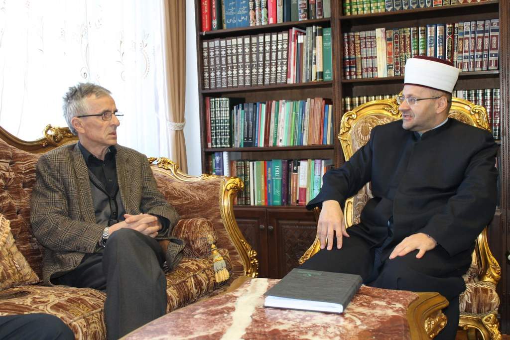 Mostarski muftija uručio priznanje Ibrahim ef. Zlomužici za istrajan i savjestan rad u IZBiH