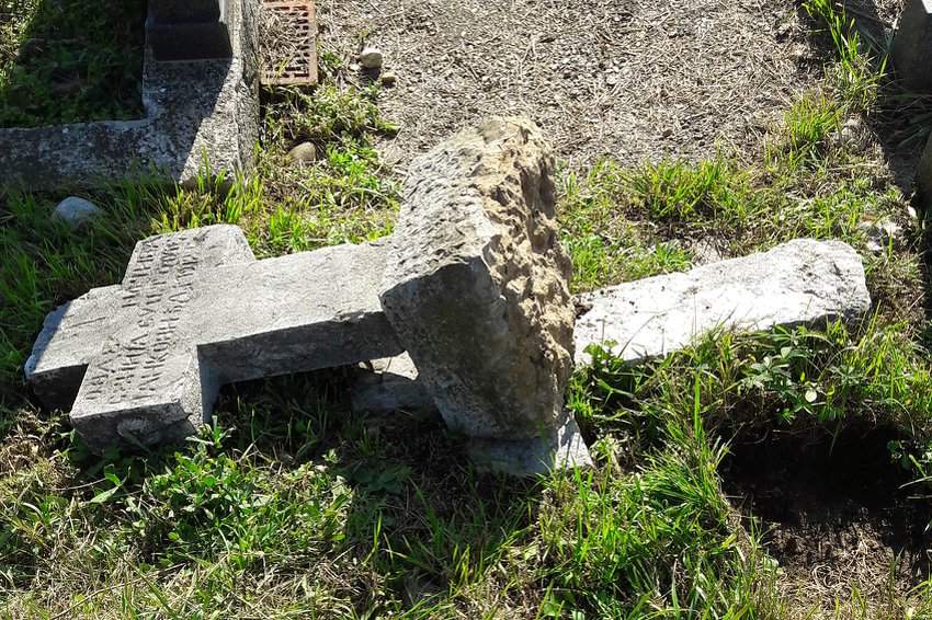 Osude vandalskog skrnavljenja pravoslavnih grobalja