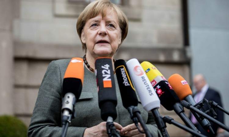 Slijede li novi izbori: Merkel ne uspijeva formirati koaliciju, neonacisti vrebaju šansu