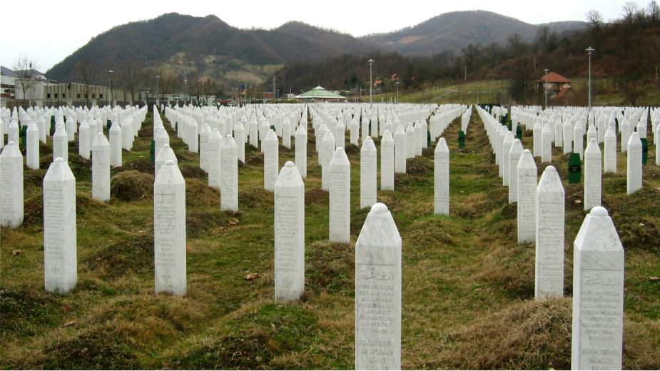 Udruženja iz Srbije: Mladićevi i Karadžićevi aktivni negatori genocida vrijeđaju žrtve Srebrenice