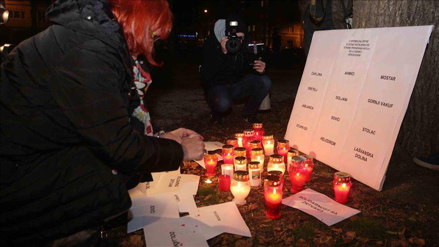 U centru Zagreba: Svijeće i cvijeće za žrtve HVO-a i HV-a u BiH