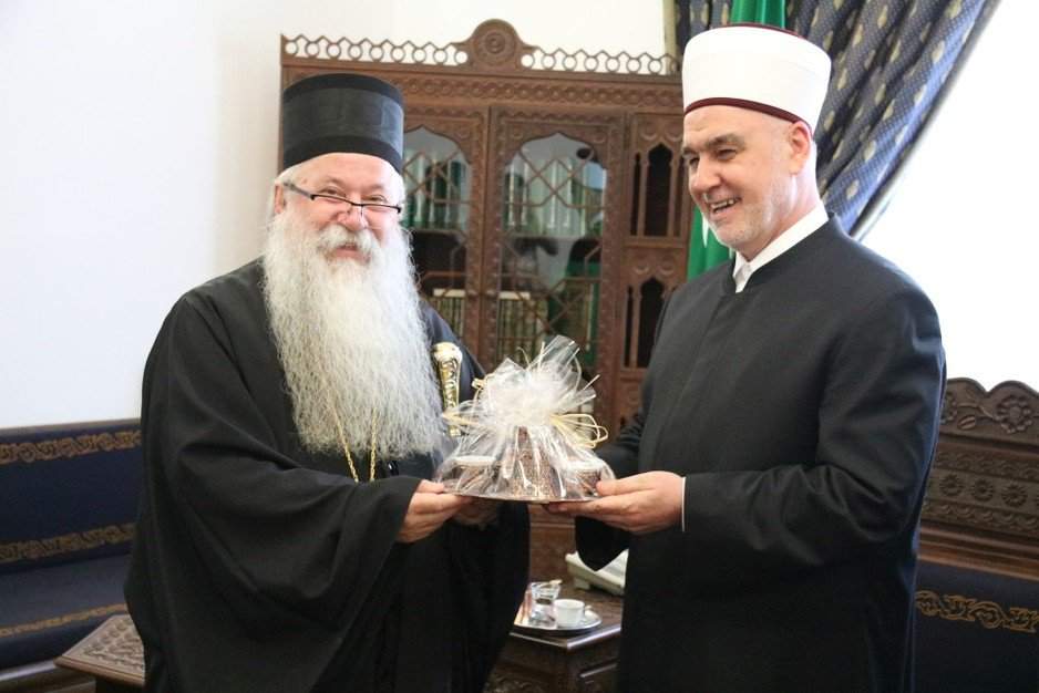 "Neka blagdani jačaju nadu u bolji i sretniji zajednički život u BiH"