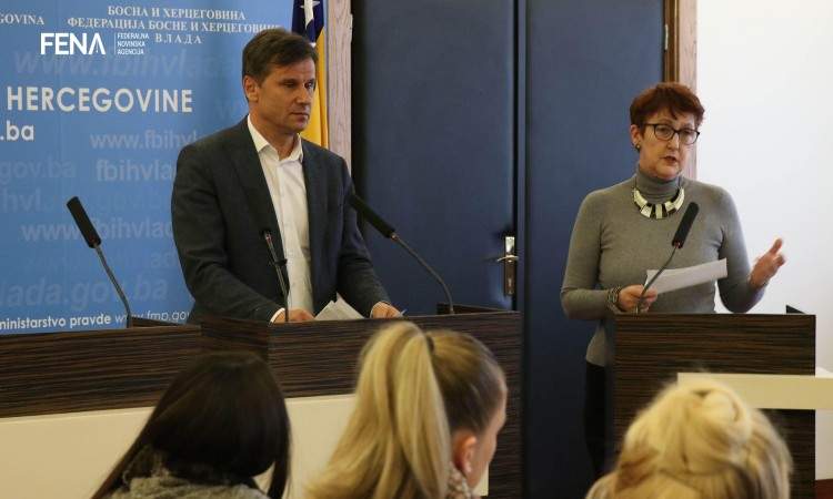 Novalić prekinuo sjednicu Vlade FBiH kod rasprave o slučaju "Isović"