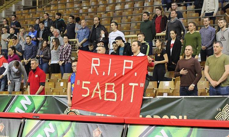 Minuta šutnje u Mejdanu za Sabita Hadžića
