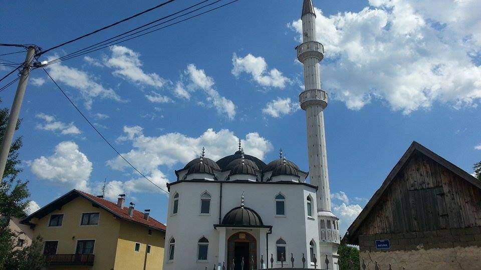Odbacivanje istine i omalovažavanje ljudi je put u oholost
