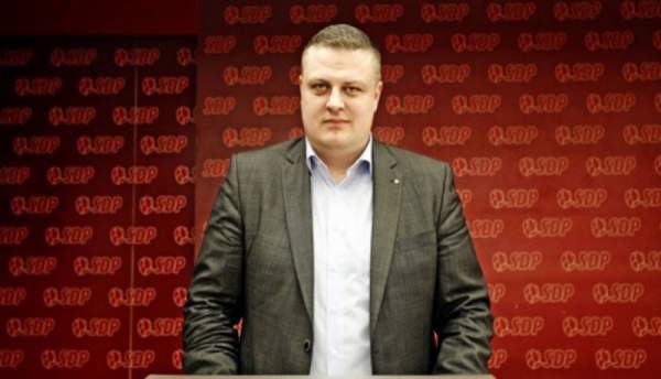 Mijatović Dodiku i Vučiću: Prestanite sluđivati i obmanjivati građane u BiH