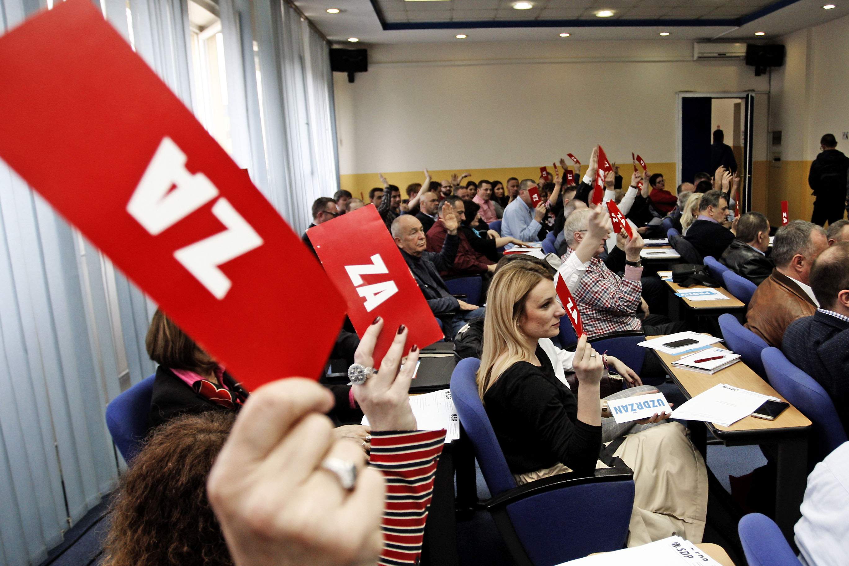 Glavni odbor SDP BiH usvojio Izborni program – Plan 10